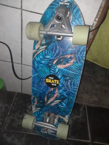 Skate semi novo pra sair logo!