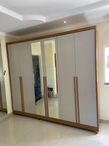 Guarda roupa nova, elegante, pronta entrega