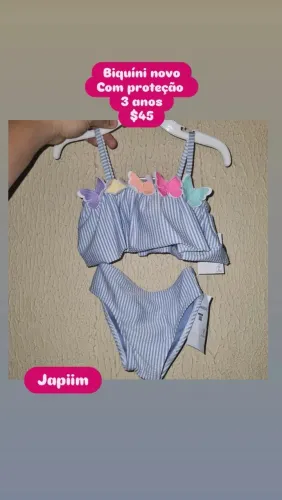 Vendo roupas de menina