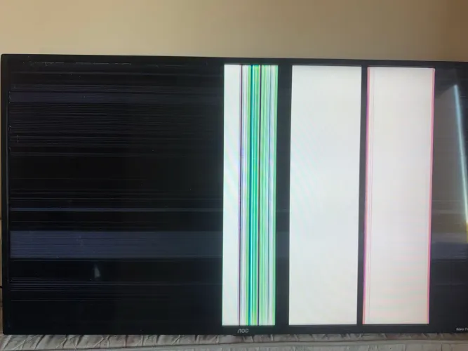 Vendo Televisão AOC 43 polegadas para retirada de peças