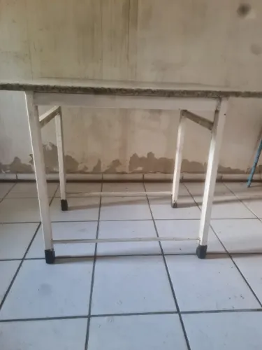 Mesa de mármore