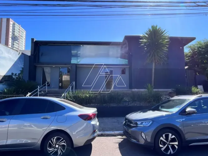 Casa Comercial com 4 Salas para Locação no Centro de Marília/SP