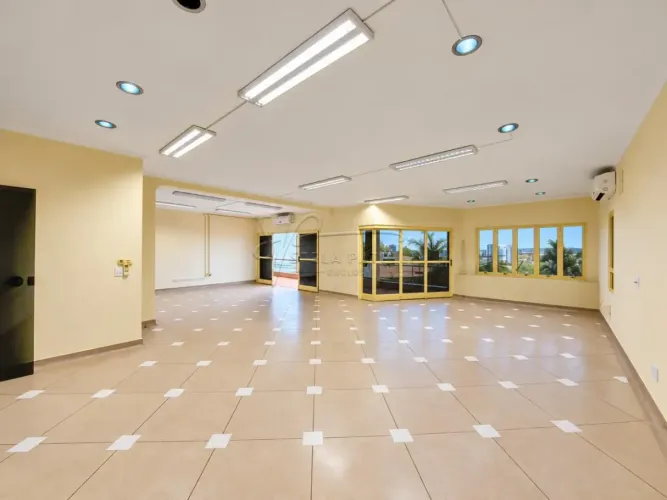 Casa comercial de 664² com 04 salas para locação - Ribeirânia