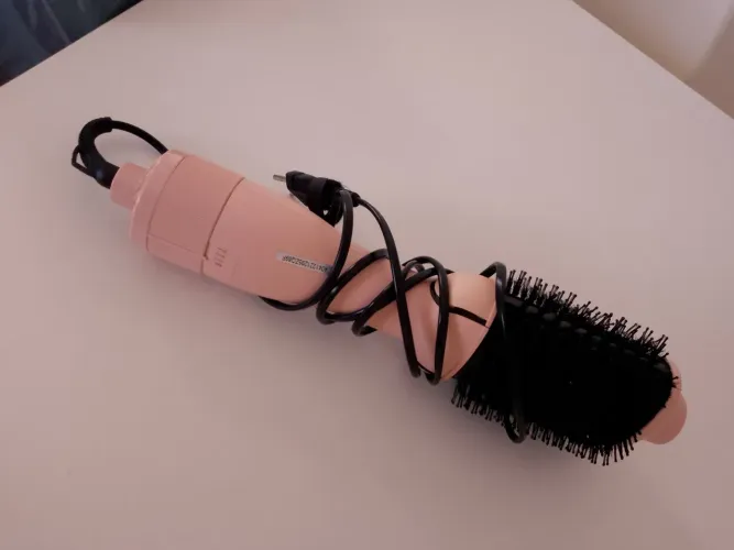 Vendo escova secadora nova bivolt 