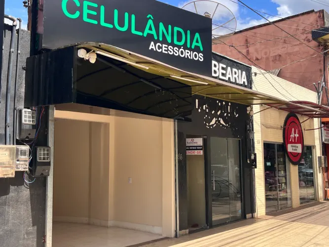 ? OPORTUNIDADE IMPERDÍVEL - CASA COM 2 PONTOS COMERCIAIS NO CENTRO!