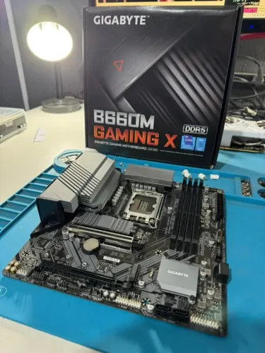 Placa Mãe Gigabyte B660M Gaming X DDR5 LGA 1700