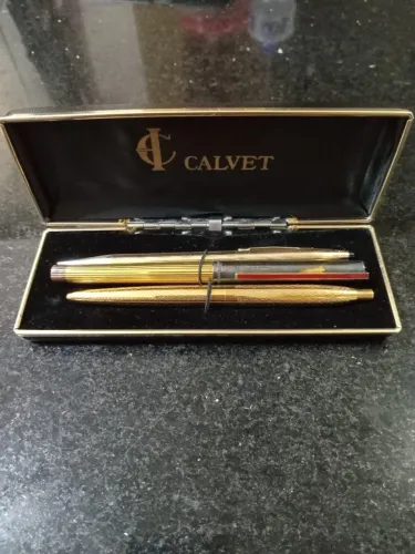 Conjunto de caneta e lapiseira banhada a ouro