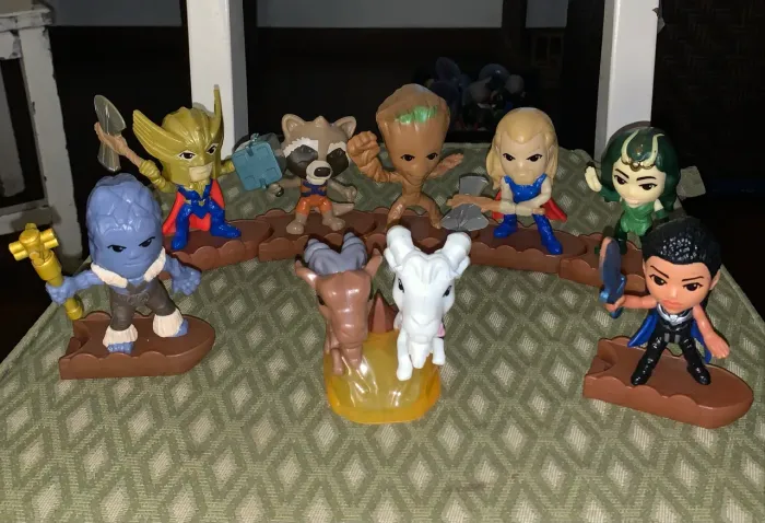 8 figuras filme Thor Amor e Trovão Marvel Mc Donalds
