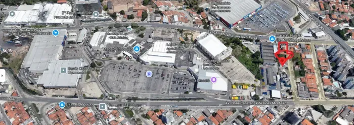 Terreno com casa prox. do shop Maceio e ao lado da Karajás Mangabeiras