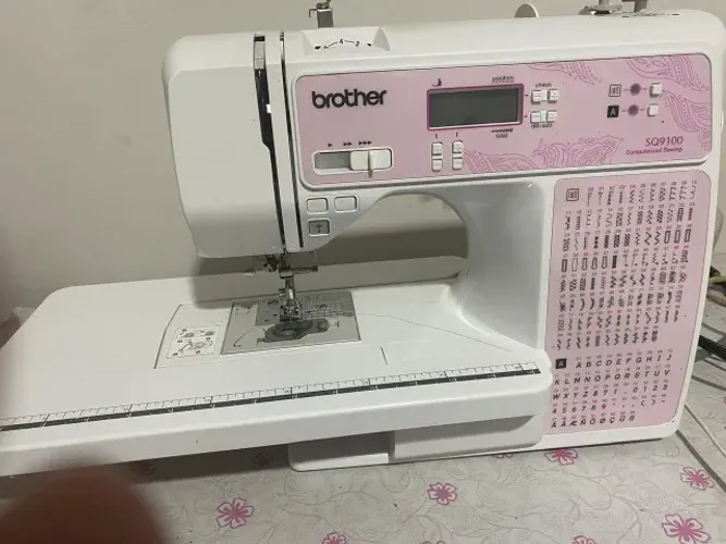 Maquina de Costura Brother SQ 9100