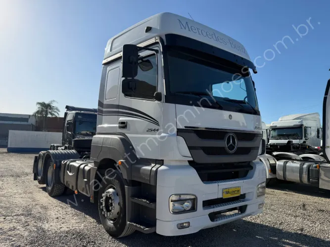 Mercedes Benz AXOR 2544 MERCEDES BENZ 2021/2021 Valentim Caminhões