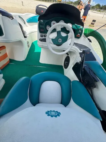 Lancha seadoo 6 p Motor 115 Toda documentada