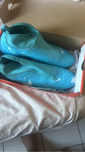 Chuteira Society Nike Phantom Luna Il Club - Adulto