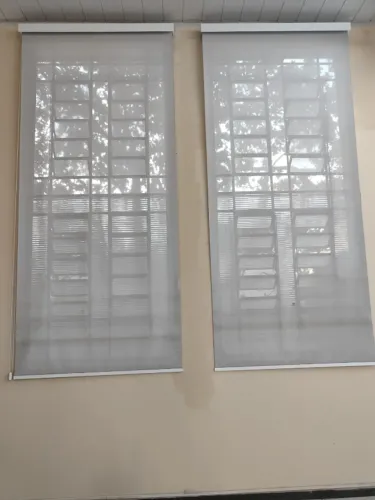 Persianas Painel Blackout 150x2,00 cinza claro (tenho 2 unidades preço anunciado unidade )