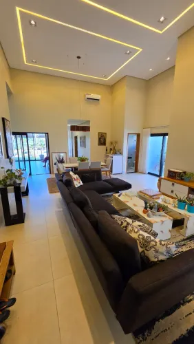 CASA Á VENDA TÉRREA NO CONDOMÍNIO POLINÉSIA
