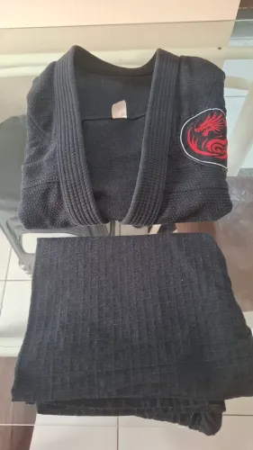 Vendo Kimono Jiu Jitsu Preto A2 (usado)