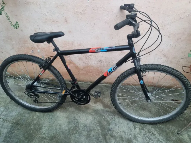 Bike aro26 reformada com marchas em bom condições.
