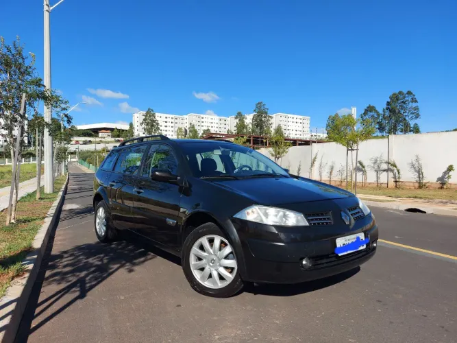 Renault Megane Grand Tour Dynam. Hi-flex 1.6 16V 2011