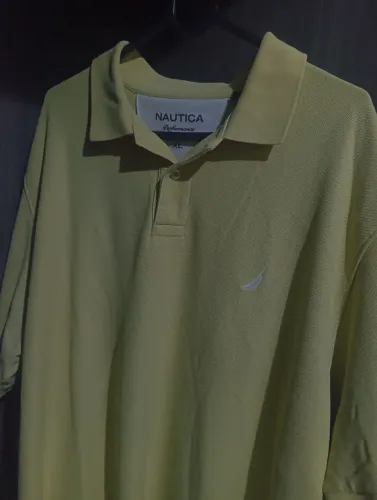 camisa polo amarela nautica