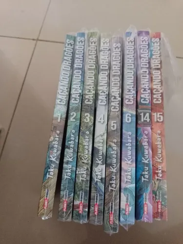 Caçando Dragões - Mangás Volumes 1 ao 3, 14 e 15