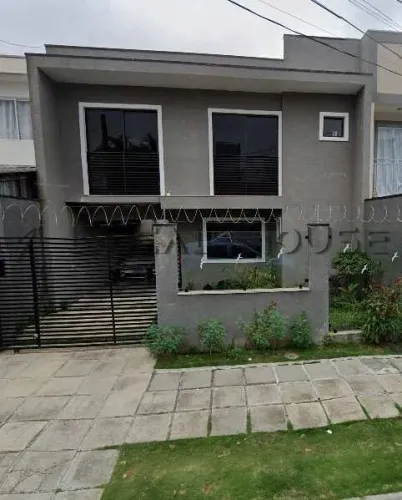 Sobrado à venda em Curitiba, Uberaba, com 3 quartos, 148m²