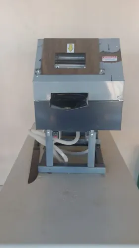 Moenda de cana profissional. Marca Copametal.Motor Elétrico Weg 2cv