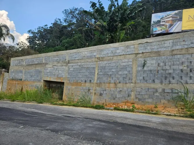 Terreno à venda, Retiro, Petrópolis, RJ