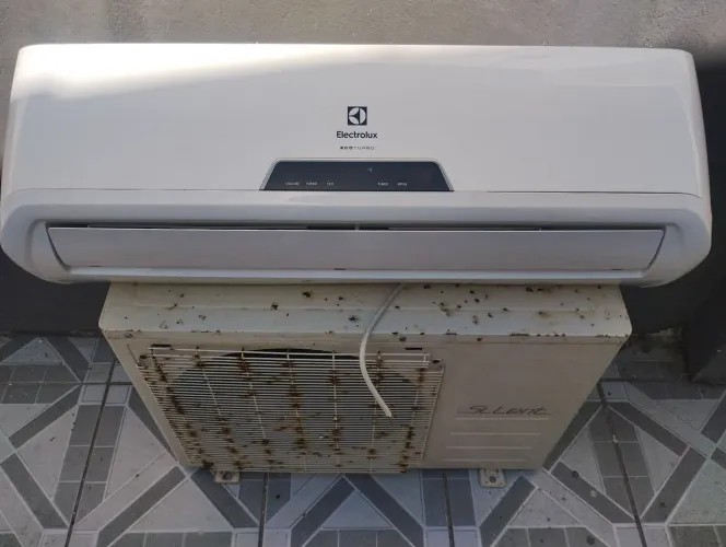 AR CONDICIONADO ELECTROLUX 9.000 BTUS R$ 800.00