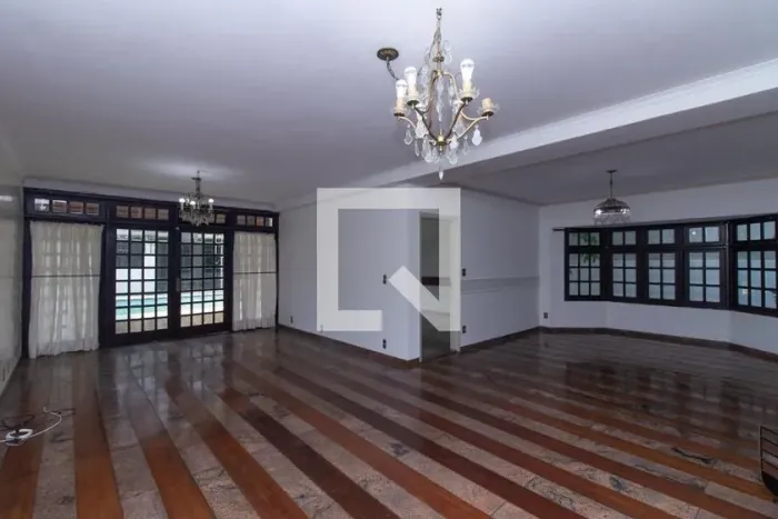 Casa à Venda - Tucuruvi, 6 Quartos, 540 m2