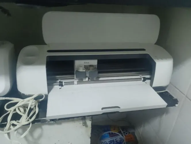 CRICUT MAKER