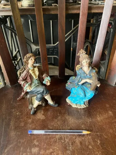 Par estatuetas em resina francesa (ref:330)