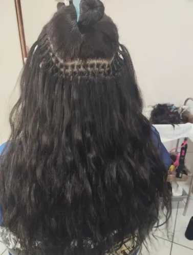Manutenção de mega hair