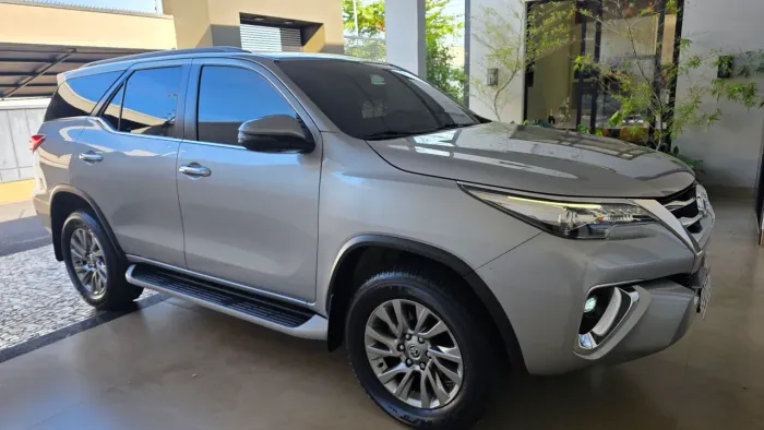 Toyota Hilux SW4 SRX 4X4 2.8 TDI 16V Dies. Aut. 2020