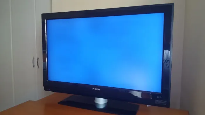 TV 42 POL PHILIPS LCD ANTIGA