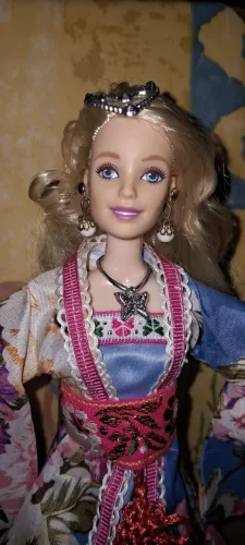 Barbie gueixa mais azul