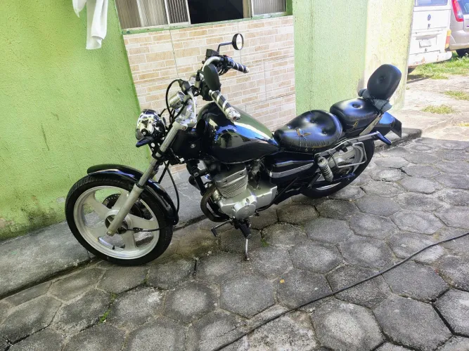 Vende-se belíssima TRAXX JH250 