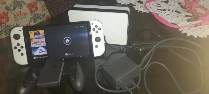 Nintendo switch oled (poucos meses de uso)
