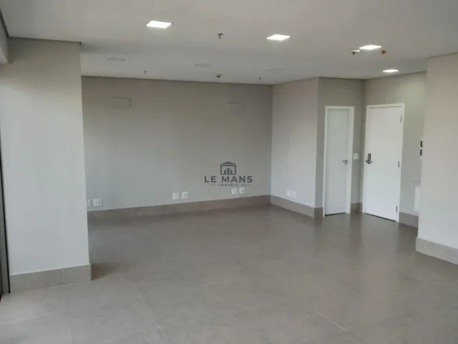 Sala para alugar em Piracicaba, Centro, com 62.75 m², Ed. Splendor Office