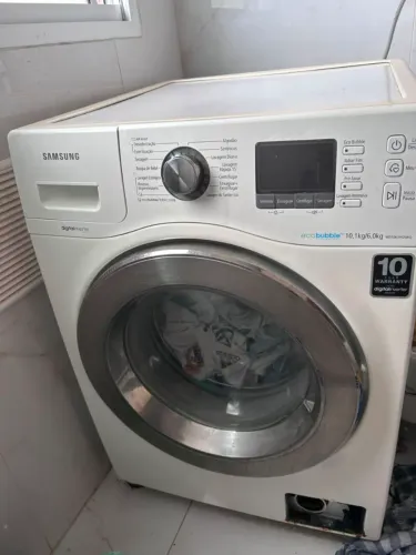 Máquina lava e seca