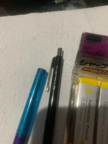 lapiseira Sakura da série XS. Mais grafite
