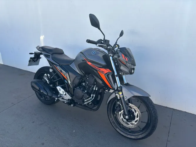 Vendo ou troco por Moto Yamaha Fazer FZ25 250 ABS 2025 Em estado de Zera