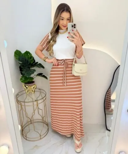 Conjunto saia longa e blusa 