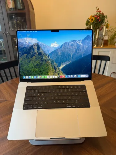 MacBook Pro 16 M3 Max 64GB 1TB GPU 40 núcleos 100 % bateria 