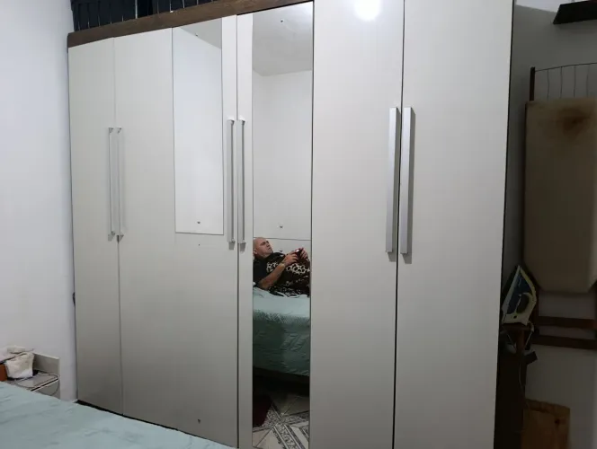 Vendo guarda roupa casal