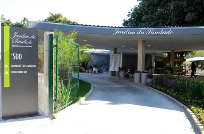 Vendo Jazigo no Cemitério Jardim da Saudade em Sulacap