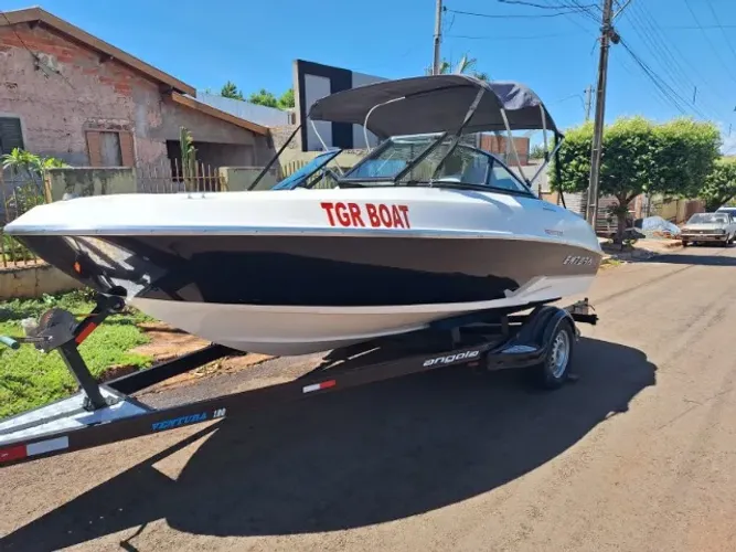 Barco Ventura 180