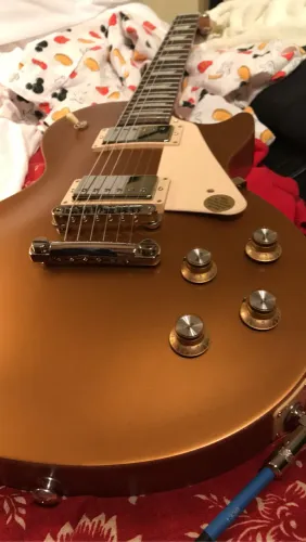 Guitarra Gibson Les Paul Tribute 2017 Gold Top.