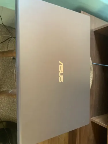 Vivobook Assus i5 10? 8gb ram 2506ssd