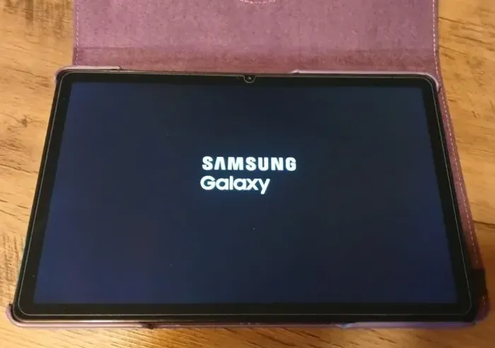 Tablet Samsung Galaxy Tab A9 - Estado de Novo + Capa Roxa e Carregador