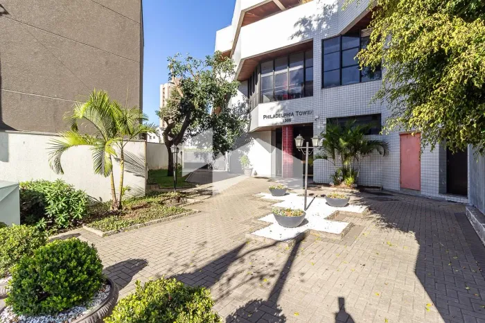 Apartamento com 34 m², 1 quarto para alugar no bairro Centro.